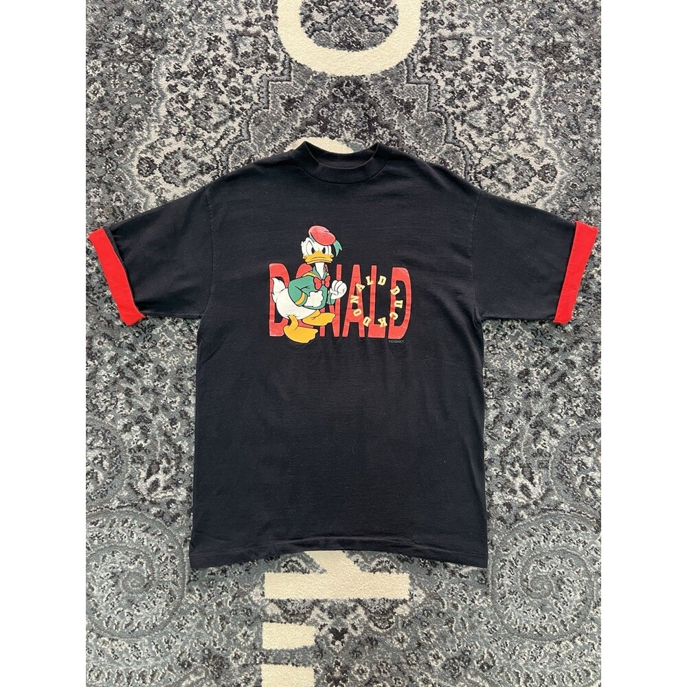 Vintage 90s  Donald Duck Single stitch Tshirt Size Large Black Made In USA